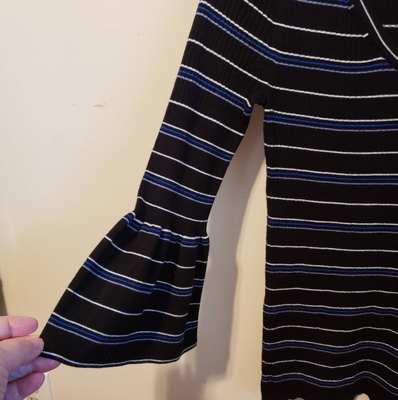 White house black market stripe top flare sleeve NWOT - Picture 3 of 6